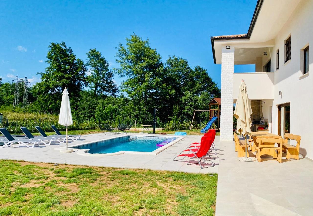 Villa Fluggi Near Labin Santalezi ภายนอก รูปภาพ