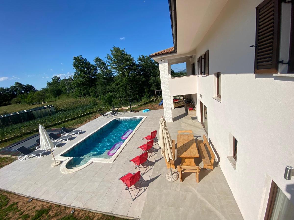 Villa Fluggi Near Labin Santalezi ภายนอก รูปภาพ