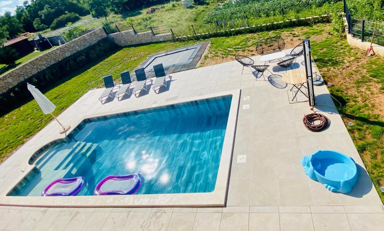 Villa Fluggi Near Labin Santalezi ภายนอก รูปภาพ